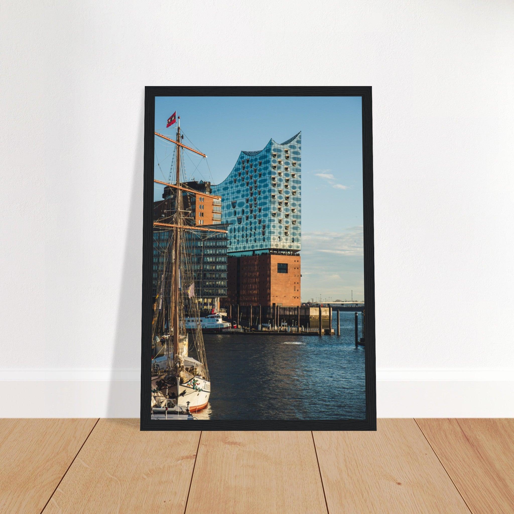 Elbphilharmonie in Hamburg, Deutschland - Printree.ch Architektur, Deutschland, Elbphilharmonie, Foto, Fotografie, Hafen, Hamburg, Konzerthaus, Konzertsaal, Kultur, Landungsbrücken, moderne Architektur, Musik, Reisen, unsplash, Wahrzeichen