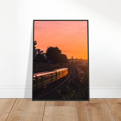 Abendsonne Zug in Dublin - Printree.ch Abendsonne, Bahnhof, Dublin, Eisenbahn, Foto, Fotografie, Irland, Reise, Reisen, Sonnenuntergang, Stadtlandschaft, unsplash, Verkehrsmittel, Zug, öffentlicher Verkehr