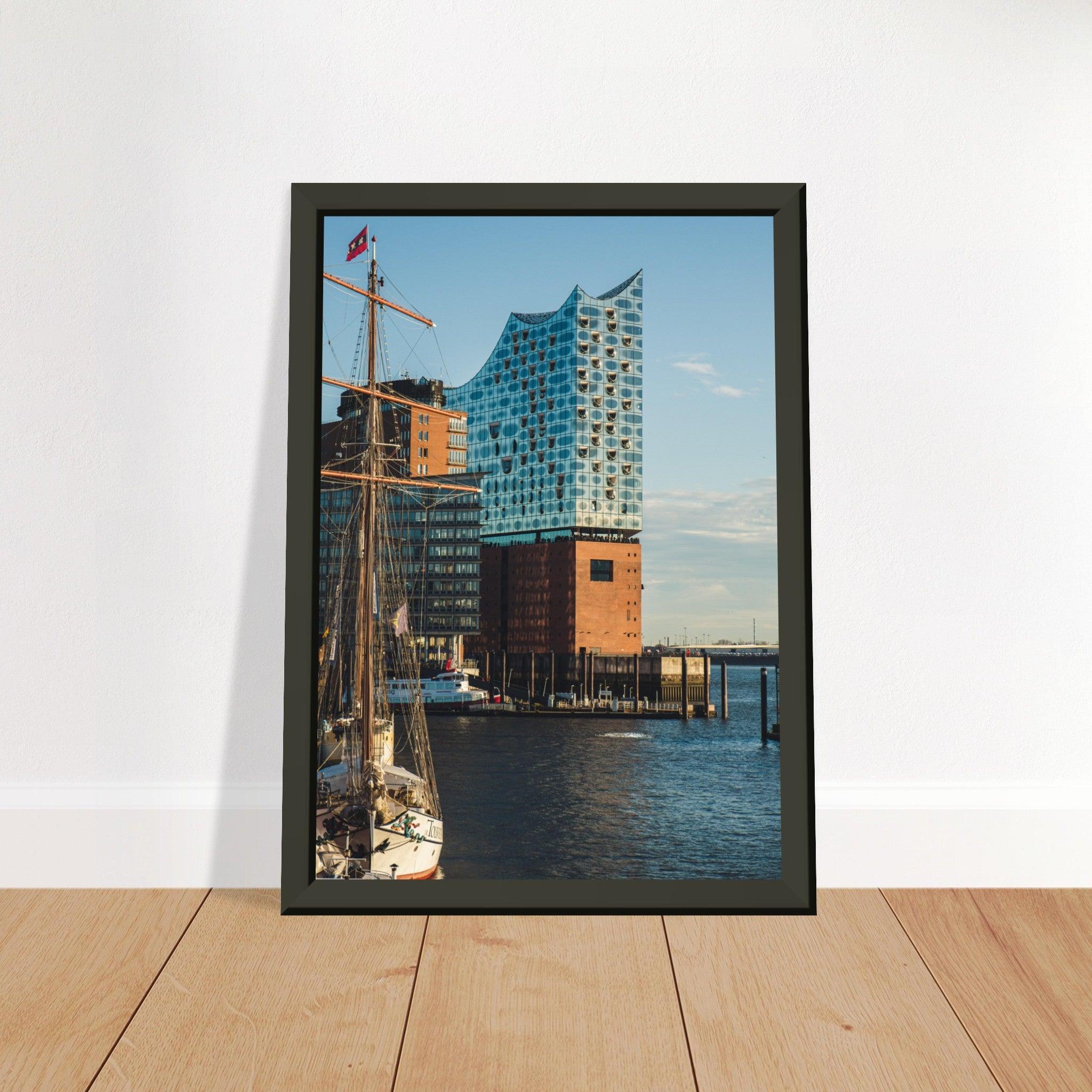 Elbphilharmonie in Hamburg, Deutschland - Printree.ch Architektur, Deutschland, Elbphilharmonie, Foto, Fotografie, Hafen, Hamburg, Konzerthaus, Konzertsaal, Kultur, Landungsbrücken, moderne Architektur, Musik, Reisen, unsplash, Wahrzeichen