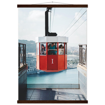 Barcelona Skyline Poster - Printree.ch Aussichtspunkt, Barcelona, Foto, Fotografie, Kabelbahn, Küstenstadt, Montjuïc, Reisen, Sehenswürdigkeiten, Seilbahn, Spanien, Stadtansicht, Stadtpanorama, Transport, unsplash