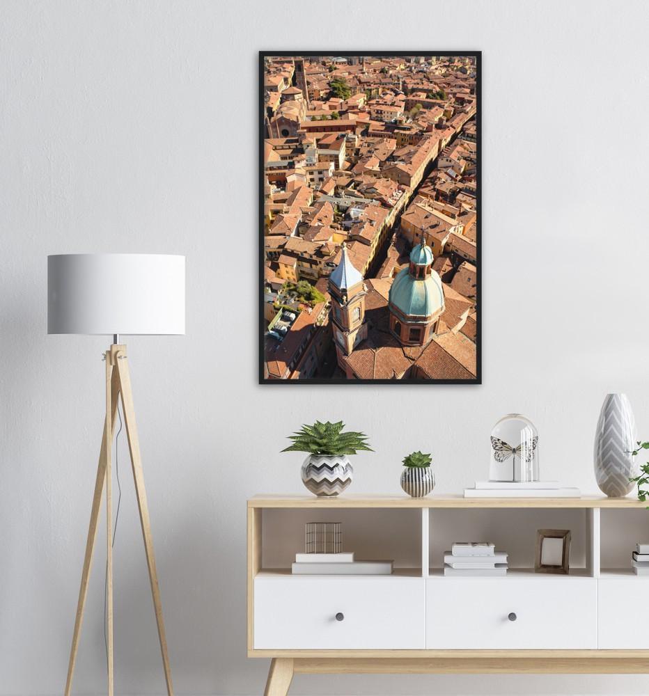 Bologna Stadt - Printree.ch alt, architektonisch, asinelli, blick, bologna, einfachschweizer, emilia, europa, exklusiv, Foto, Fotografie, gebäude, italien, italienisch, kirche, landschaft, luftaufnahme, maggiore, mittelalterlich, orange, panorama, Poster, Reisen, romagna, stadt, stadtbild, straße, städtisch, szene, turm, wahrzeichen, zentrum