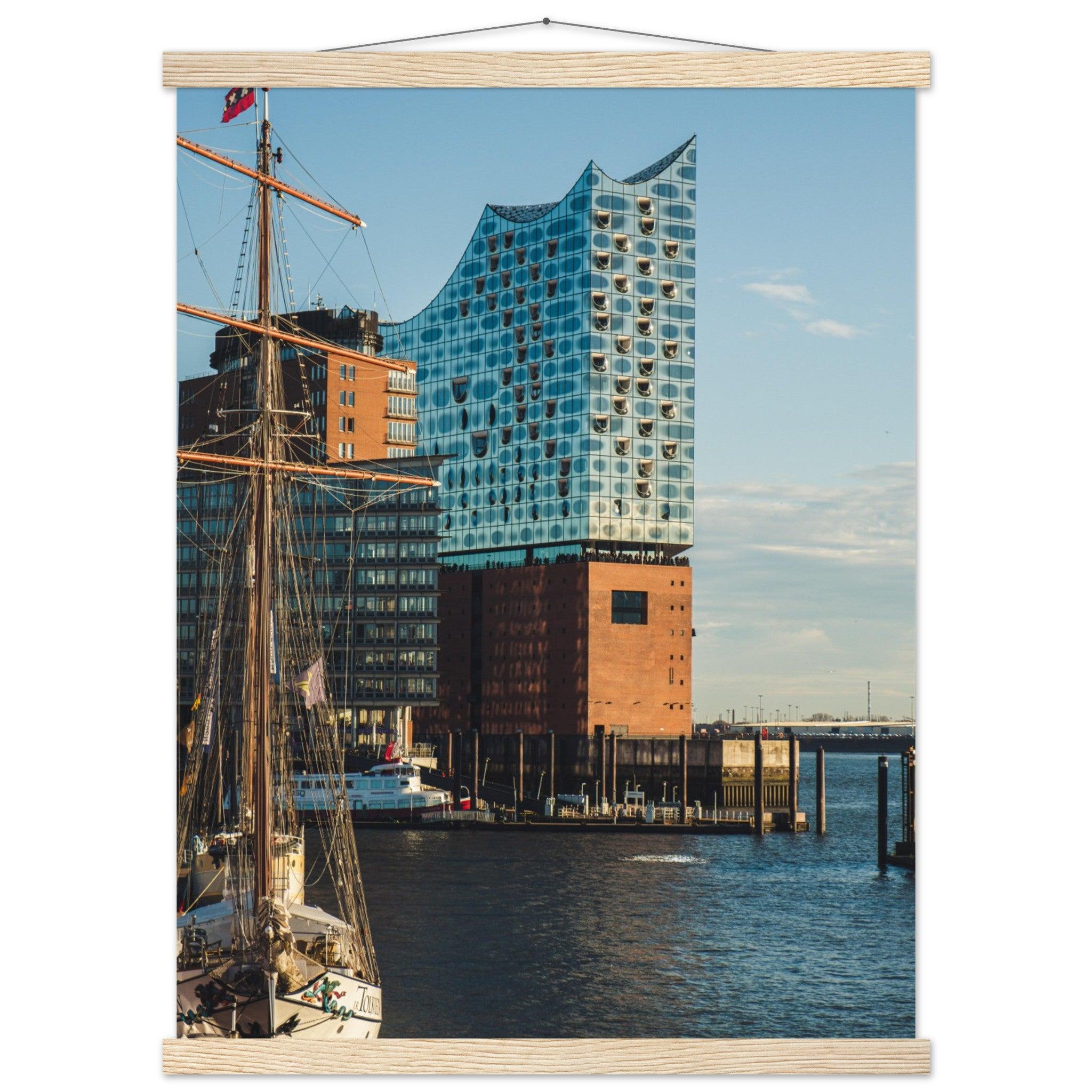 Elbphilharmonie Poster - Printree.ch Architektur, Deutschland, Elbphilharmonie, Foto, Fotografie, Hafen, Hamburg, Konzerthaus, Konzertsaal, Kultur, Landungsbrücken, moderne Architektur, Musik, Reisen, unsplash, Wahrzeichen