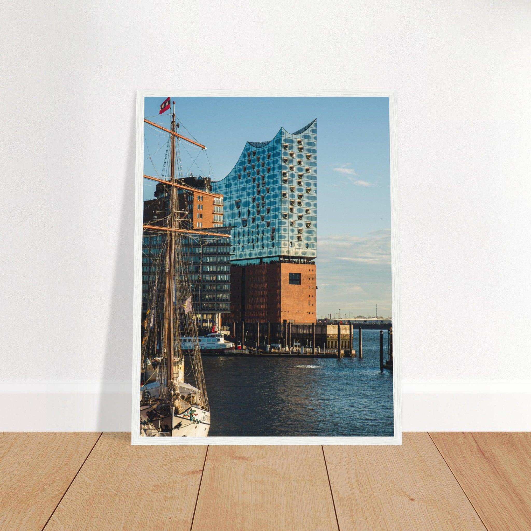 Elbphilharmonie Poster - Printree.ch Architektur, Deutschland, Elbphilharmonie, Foto, Fotografie, Hafen, Hamburg, Konzerthaus, Konzertsaal, Kultur, Landungsbrücken, moderne Architektur, Musik, Reisen, unsplash, Wahrzeichen