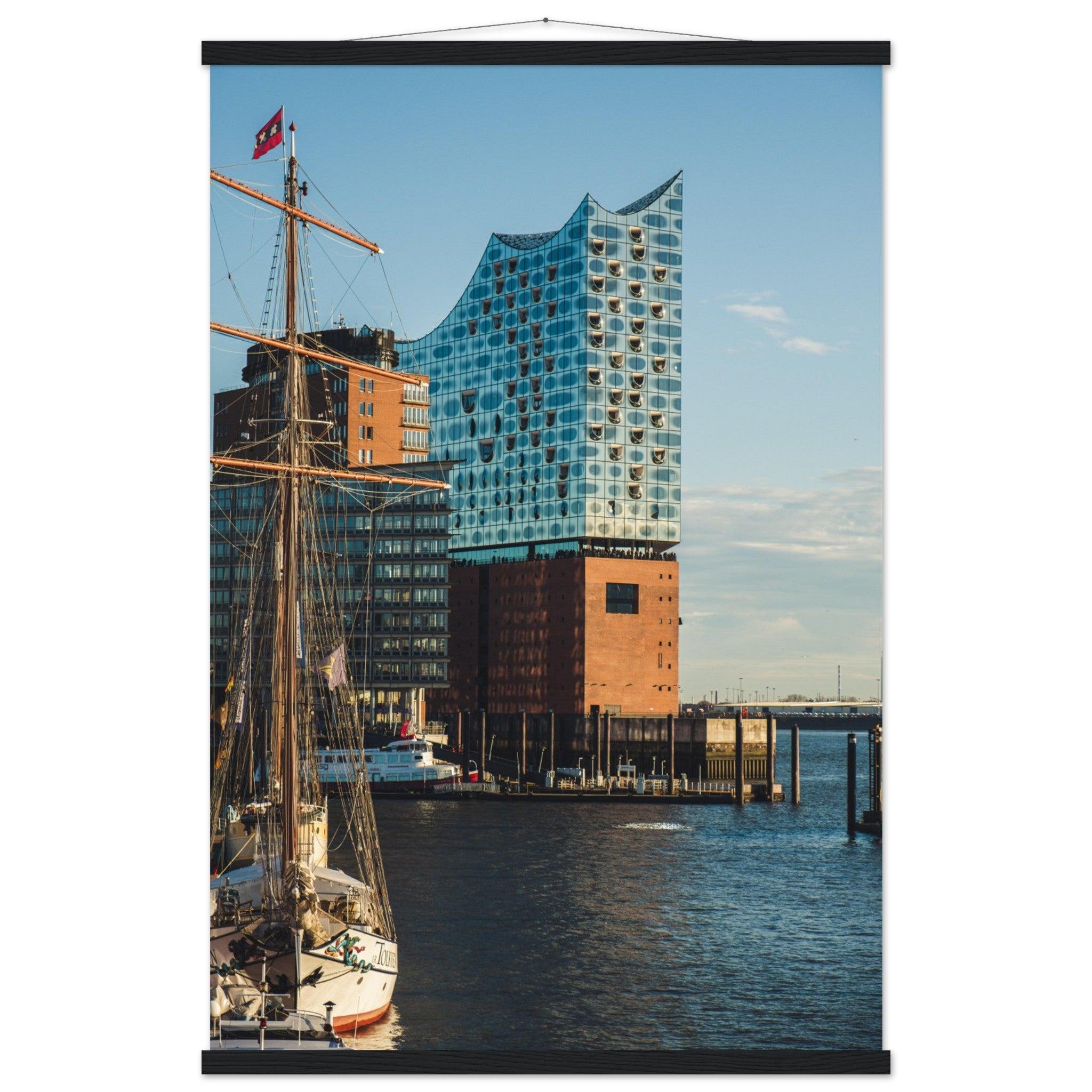 Elbphilharmonie Poster - Printree.ch Architektur, Deutschland, Elbphilharmonie, Foto, Fotografie, Hafen, Hamburg, Konzerthaus, Konzertsaal, Kultur, Landungsbrücken, moderne Architektur, Musik, Reisen, unsplash, Wahrzeichen