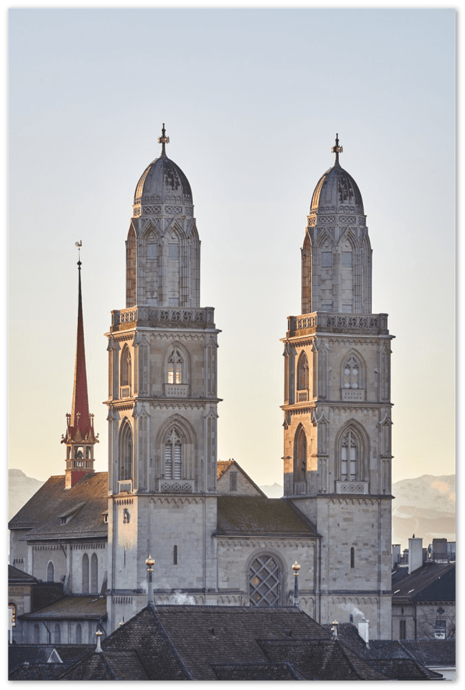 Grossmünster am Morgen - Printree.ch architektur, attraktion, berühmt, eifach-züri, einfachschweizer, europa, exklusiv, fluss, Foto, Fotografie, haus, historisch, kathedrale, kirche, landschaft, panorama, Poster, reise, stadt, straße, tour, tourismus, wahrzeichen, zentrum, zurichby.ch, Zürich