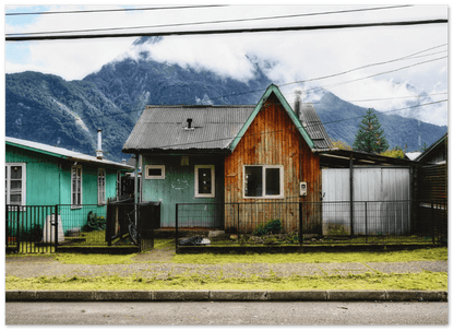 Haus Chile - Printree.ch alt, außen, blick, chile, chiloe, einfachschweizer, eingang, exklusiv, fenster, Foto, Fotografie, gebäude, haus, hintergrund, historisch, hölzern, im freien, lebensstil, Poster, reise, schön, stadt, stein, straße, struktur, städtisch, Südamerika, tourismus, traditionell, wand, wohnen