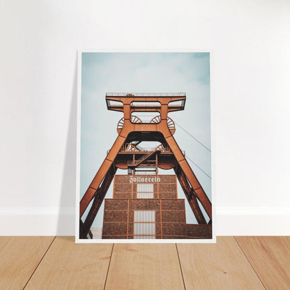 Industriearchitektur-Poster: Zeche Zollverein - Printree.ch Architektur, Ausstellung, Bergbau, Essen, Foto, Fotografie, Industriedenkmal, Industriekultur, Kultur, Museum, Reisen, Ruhrgebiet, UNESCO-Welterbe, unsplash, Zeche Zollverein