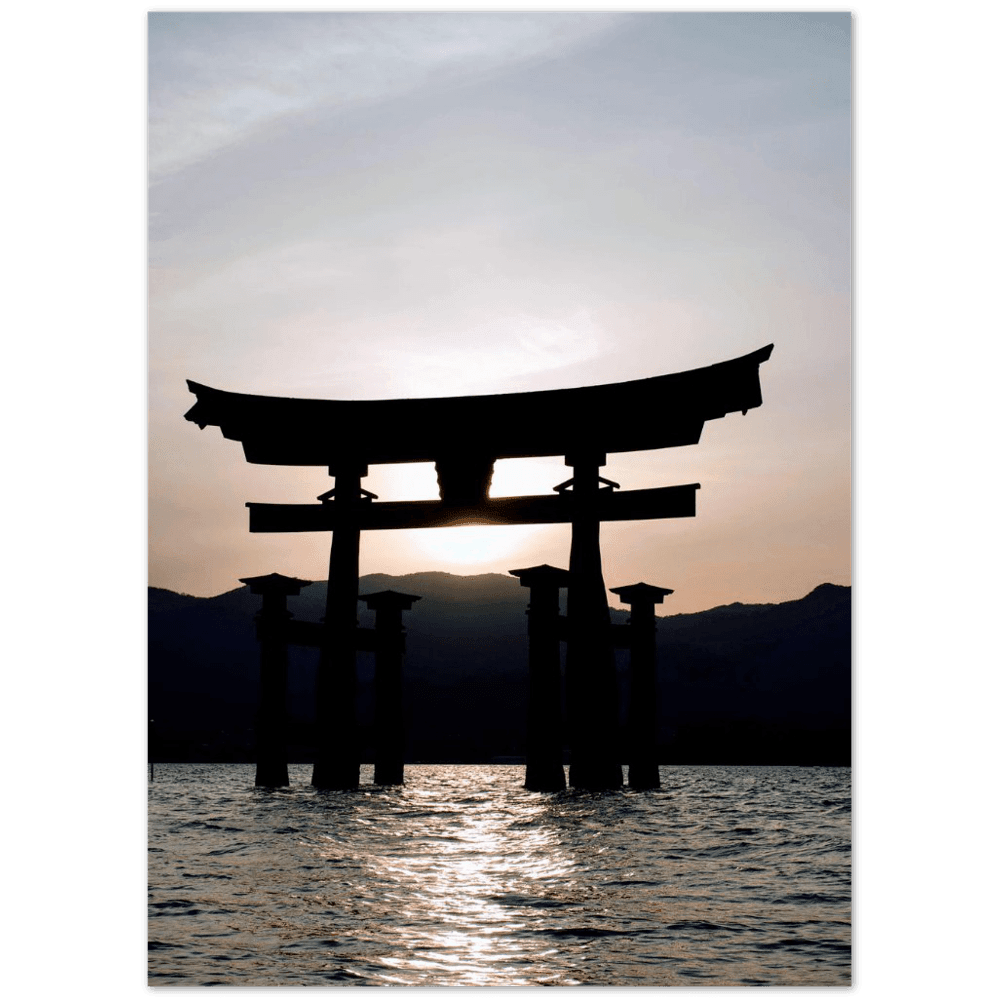 Itsukushima-Schrein - Printree.ch Asien, attraktion, berühmt, blau, buddhismus, buddhistisch, einfachschweizer, exklusiv, Foto, Fotografie, historisch, insel, Japan, landschaft, meer, miyajima, natur, orange, Poster, Reisen, religion, schrein, schwimmend, sonnenaufgang, sonnenuntergang, tor, tourismus, wasser, welt, wolken