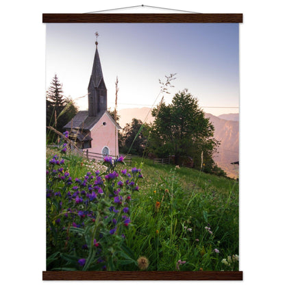 Kirche in den Alpen Poster - Printree.ch Alpenregion, Architektur, Foto, Fotografie, Gottesdienst, historisch, Kirche, Kultur, Kärnten, Reisen, Religion, Sakralbau, Sehenswürdigkeit, unsplash, Österreich