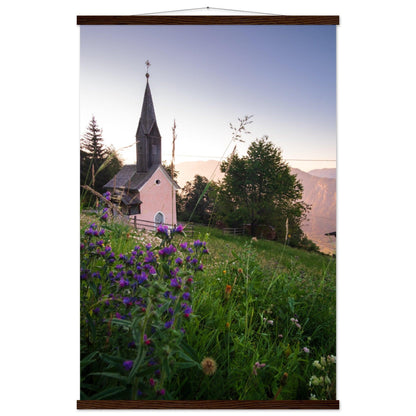 Kirche in den Alpen Poster - Printree.ch Alpenregion, Architektur, Foto, Fotografie, Gottesdienst, historisch, Kirche, Kultur, Kärnten, Reisen, Religion, Sakralbau, Sehenswürdigkeit, unsplash, Österreich