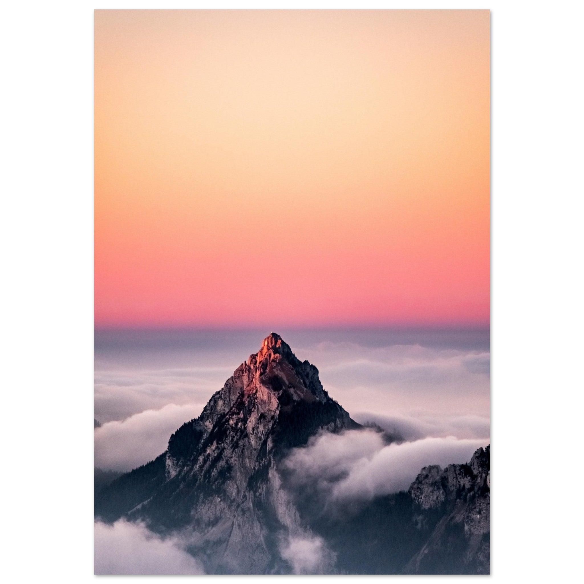 Majestätischer Bergblick aus der Luft - Printree.ch alpin, Unsplash