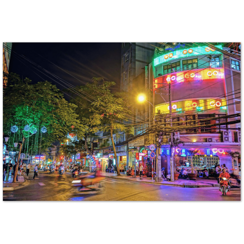 Nachtleben Hanoi - Printree.ch abend, Asien, attraktion, beschäftigt, dämmerung, einfachschweizer, exklusiv, Foto, Fotografie, geschäft, hanoi, innenstadt, landschaft, licht, nacht, Poster, reise, Reisen, sonnenuntergang, stadt, straße, tourismus, transport, urban, verkehr, vietnam, ziel