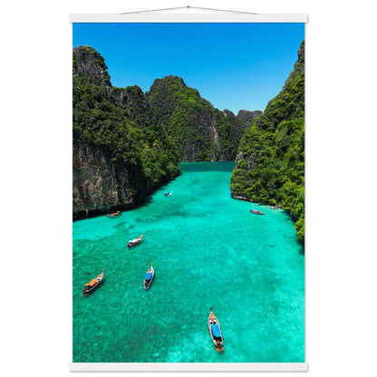 Pi Leh Bay Poster: Tropische Schönheit - Printree.ch Andamanisches Meer, Bootstour, Foto, Fotografie, Inseln, Krabi, Küstenlandschaft, Mueang Krabi Bezirk, Naturschönheit, Pi Leh Bay, Pi Leh Lagoon, Reisen, Thailand, türkisfarbenes Wasser, unsplash