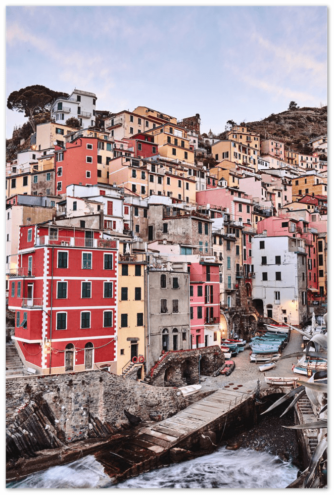 Riomaggiore Hafen - Printree.ch architektur, boot, bunt, cinque, dorf, einfachschweizer, europa, exklusiv, Foto, Fotografie, haus, italien, italienisch, klippe, küste, landschaft, manarola, meer, mittelmeer, natur, ozean, Poster, reise, Reisen, riomaggiore, schön, seelandschaft, sommer, stadt, strand, terre, tourismus, tourist, urlaub, wahrzeichen, ziel