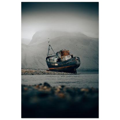 Schottisches Schiffswrack Poster - Printree.ch Foto, Fotografie, Geschichte, Küste, maritimes Erbe, Meereslandschaft, Reisen, Schiffswrack, Schottland, Sehenswürdigkeit, unsplash, Unterwasserwelt, Wracktauchen