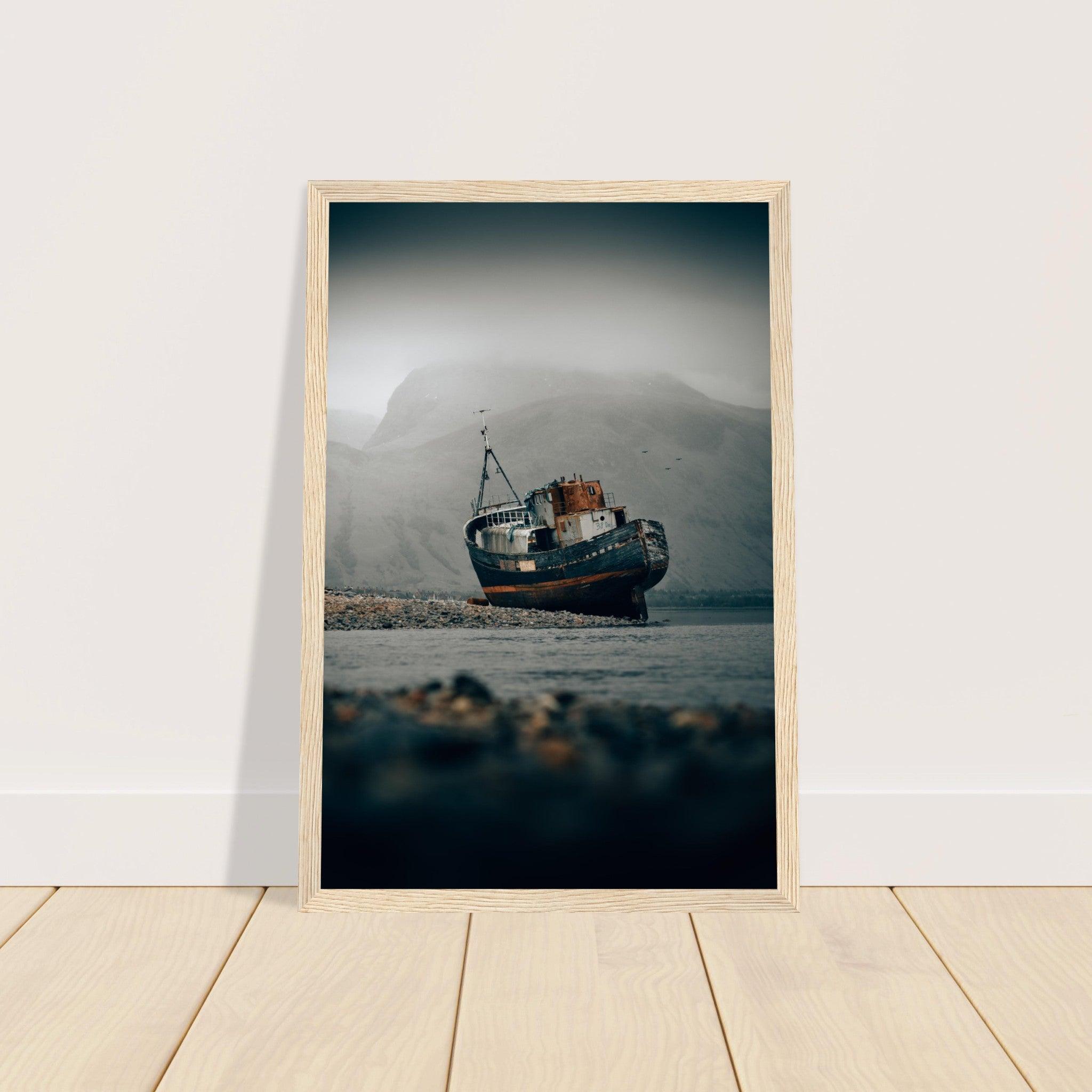 Schottisches Schiffswrack Poster - Printree.ch Foto, Fotografie, Geschichte, Küste, maritimes Erbe, Meereslandschaft, Reisen, Schiffswrack, Schottland, Sehenswürdigkeit, unsplash, Unterwasserwelt, Wracktauchen