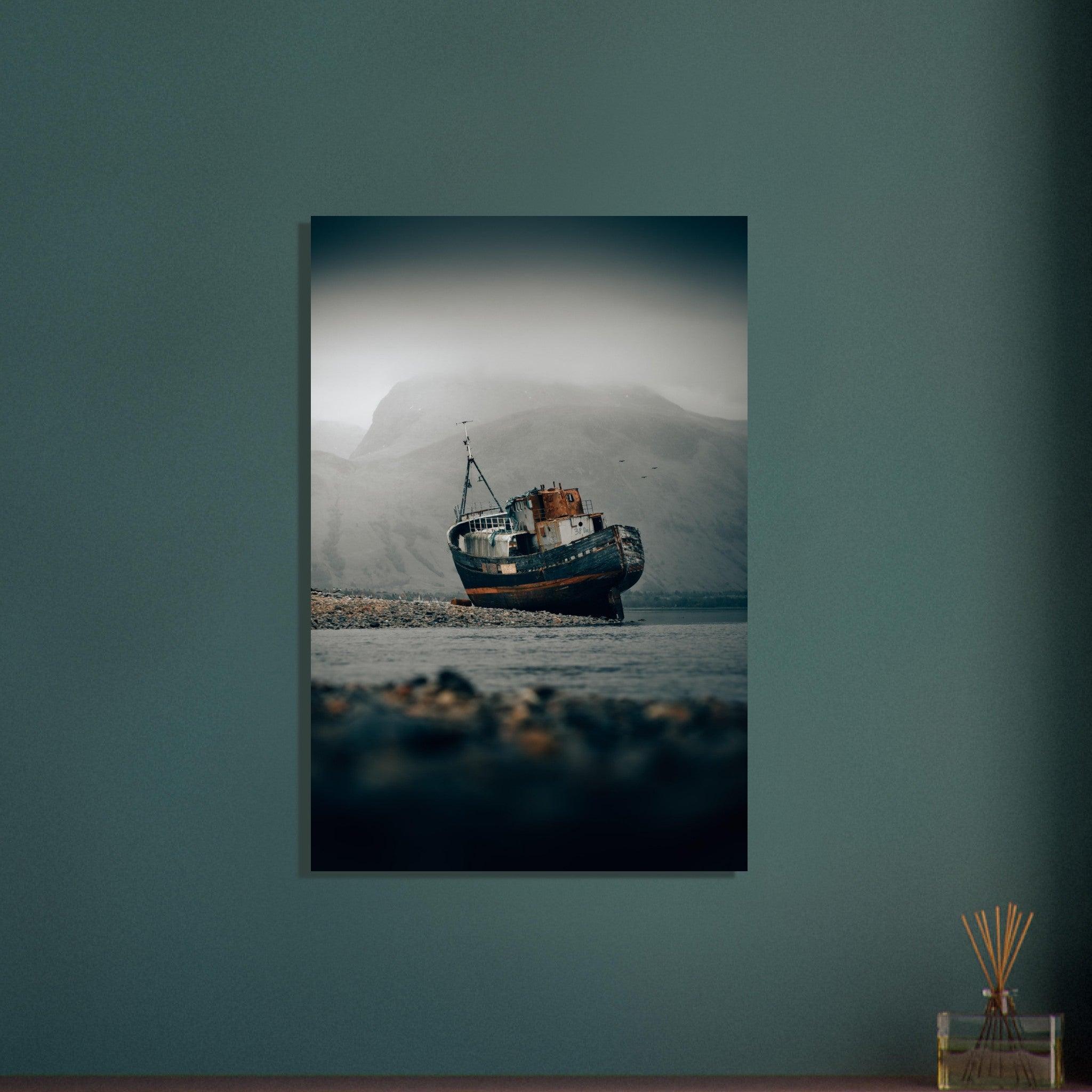 Schottisches Schiffswrack Poster - Printree.ch Foto, Fotografie, Geschichte, Küste, maritimes Erbe, Meereslandschaft, Reisen, Schiffswrack, Schottland, Sehenswürdigkeit, unsplash, Unterwasserwelt, Wracktauchen