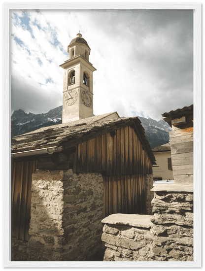 Soglio Dorf - Printree.ch alpen, alt, architektur, berg, berge, blick, bäume, denkmal, dorf, einfachschweizer, europa, exklusiv, Foto, Fotografie, gebäude, grün, herbst, historisch, häuser, kirche, landschaft, maloja, mittelalterlich, natur, nebel, panorama, Poster, reisen, schweiz, soglio, stadt, stein, tal, tourismus