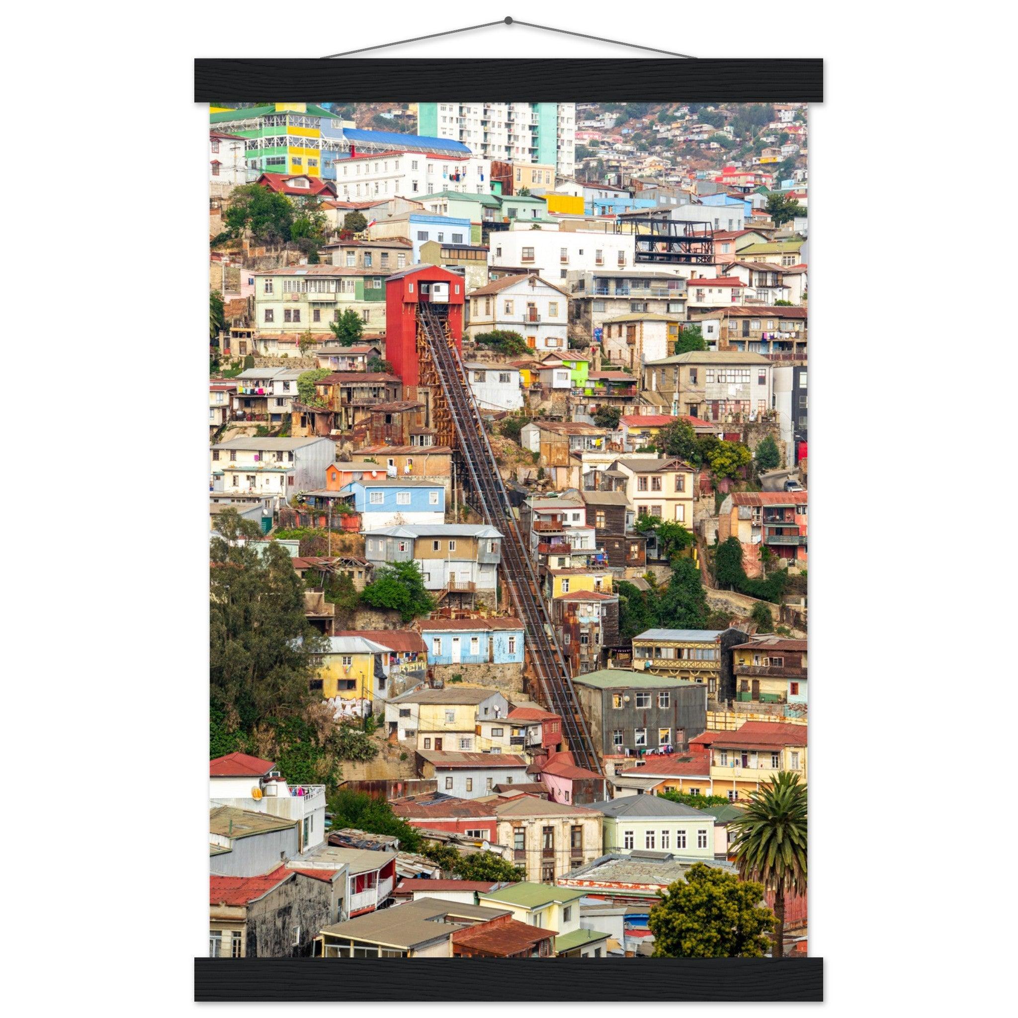 Valparaíso Schönheitsposter - Printree.ch bunte Häuser, Chile, Farben, Foto, Fotografie, Hafenstadt, Kultur, Künstlerviertel, Küste, Reisen, Stadtbild, Straßenkunst, UNESCO-Welterbe, unsplash, Valparaíso