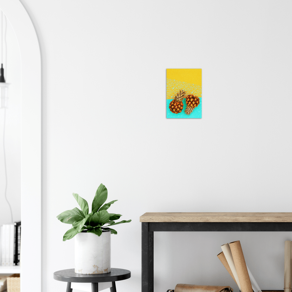 Ananas minimalistischer Lifestyle - Printree.ch ananas, bunt, design, exotisch, farbe, Foto, Fotografie, frisch, frucht, gelb, gesund, halb, hell, hintergrund, hipster, kreativ, kunst, lebensmittel, lecker, minimal, mode, pastell, reif, roh, saft, saftig, scheibe, sommer, süss, tropisch, vitamin