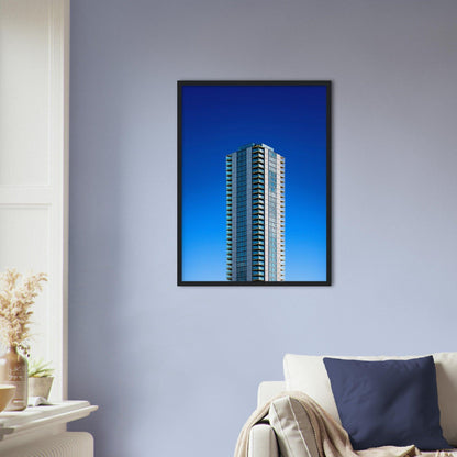 Blaues Hochhaus UNCLE Elephant and Castle - Printree.ch architecture, architekt, Architektur, Fotografie, gebäude, Minimal, minimalist, minimalistisch, pastel, pastell, Simone Hutsch, Unsplash