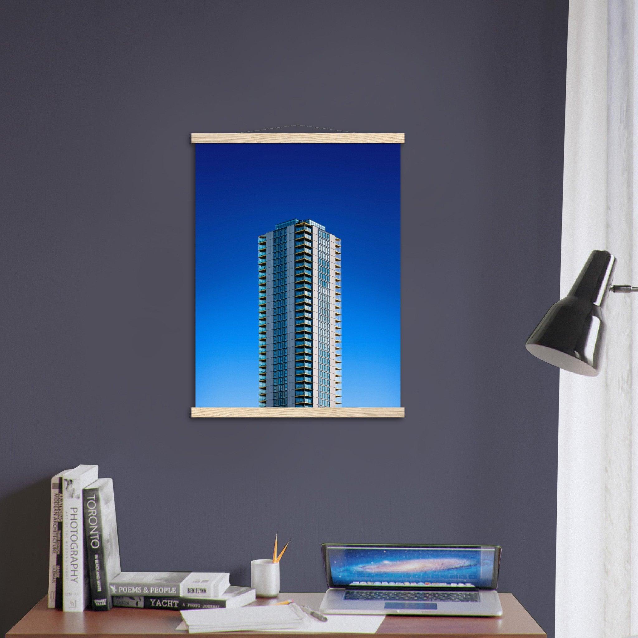 Blaues Hochhaus UNCLE Elephant and Castle - Printree.ch architecture, architekt, Architektur, Fotografie, gebäude, Minimal, minimalist, minimalistisch, pastel, pastell, Simone Hutsch, Unsplash