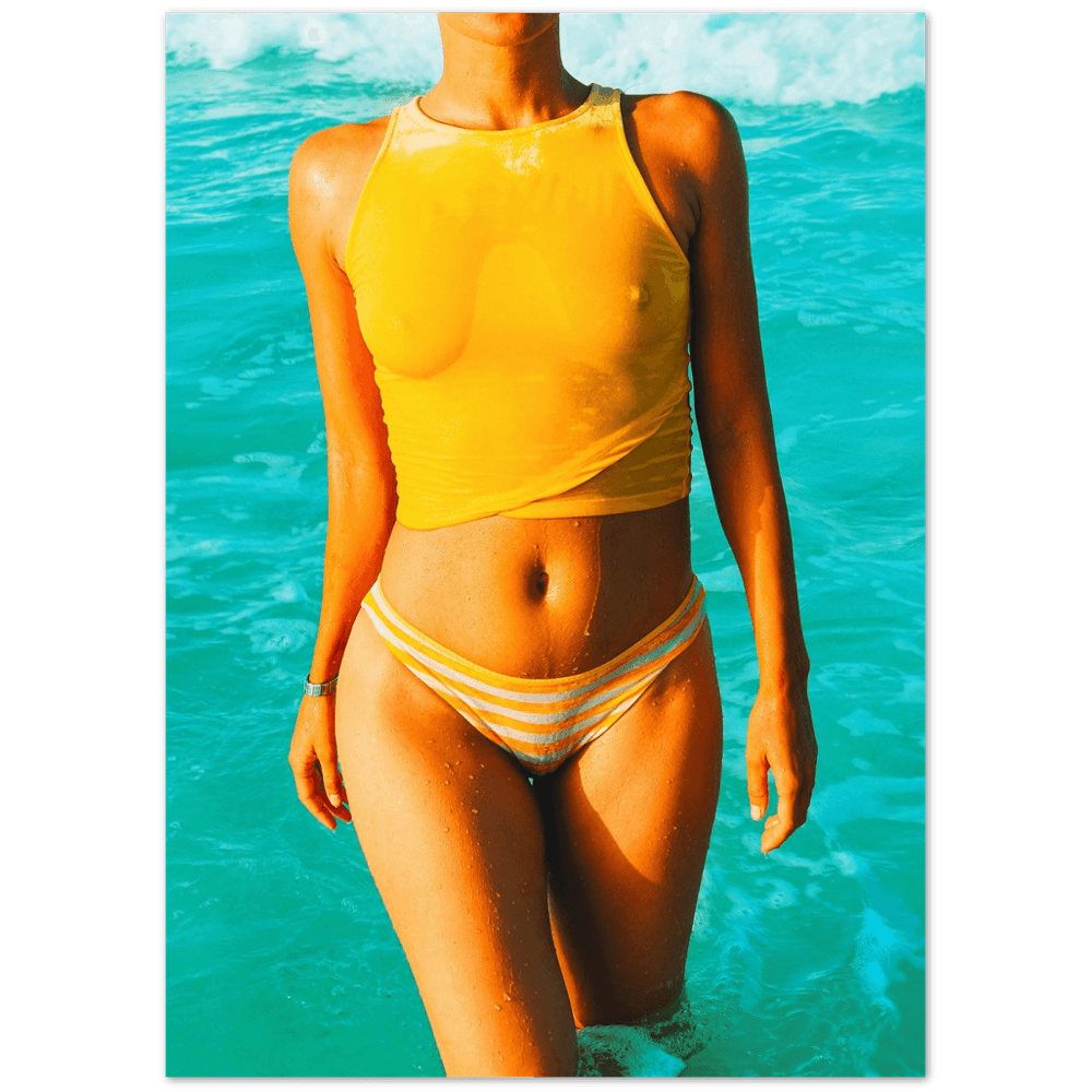 Frau am Strand minimalistischer Lifestyle - Printree.ch Badeanzug, Badebekleidung, Bikini, blau, bräunen, entspannen, Foto, Fotografie, Frau, Freizeit, gegerbt, gelb, gesund, Hüften, jung, Körper, Lebensstil, Luxus, Modell, Reise, Resort, schlank, sexy, Sommer, Sonnenbaden, sonnig, Strand, Strohhut, tropisch, Urlaub, Wasser