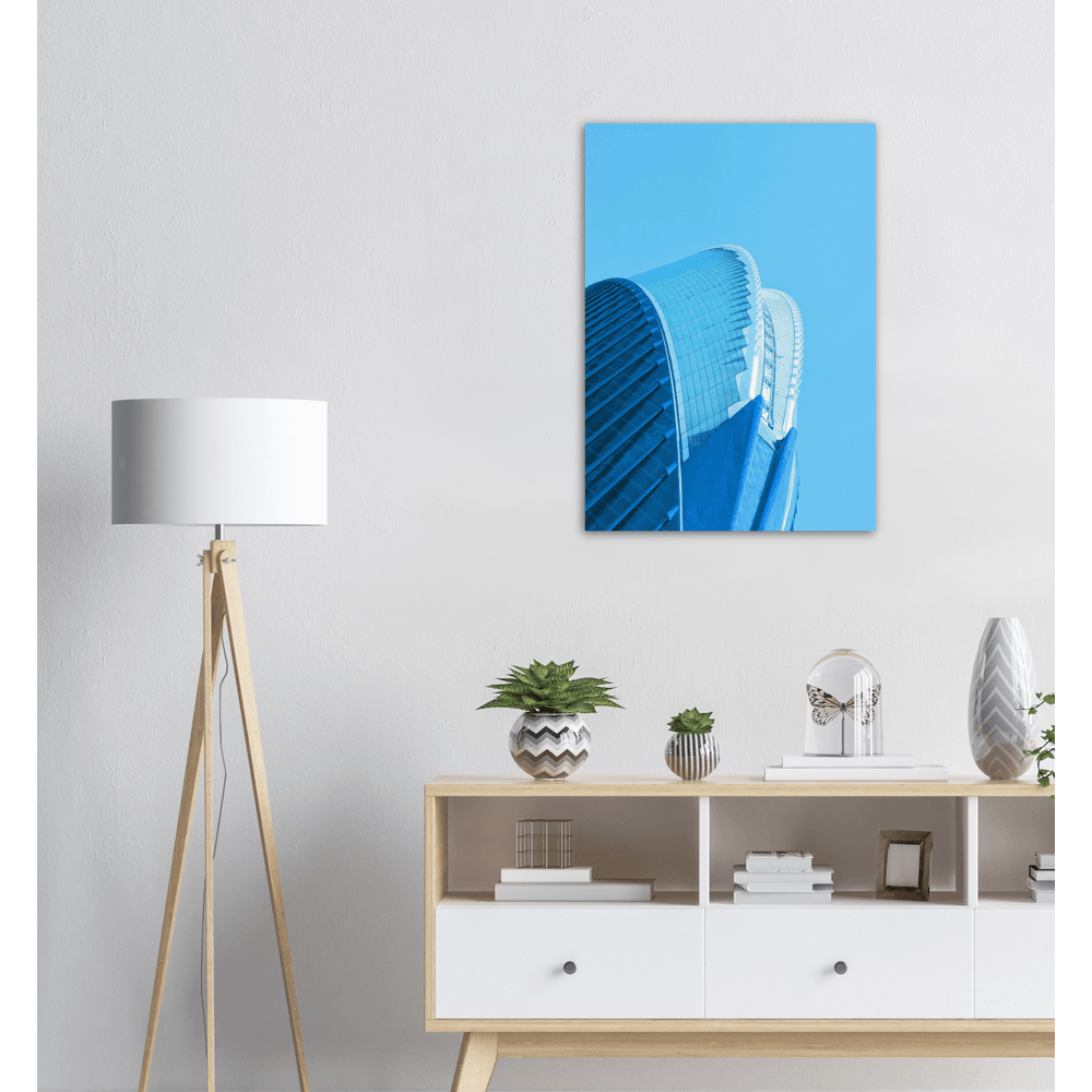 Gebäude Blau minimalistischer Lebensstil - Printree.ch Architektur, aussen, Aussicht, Bezirk, blau, Büro, Fassade, Fenster, Finanzen, Foto, Fotografie, futuristisch, Gebäude, geometrisch, Geschäft, Glas, Himmel, hintergrund, hoch, modern, Reflexion, Sonne, sonnig, Stadt, Tag, Unternehmen, urban, Wolken, zeitgenössisch, Zentrum